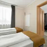 Functional With Ac Lechicka Very Berry By Renters Apartment