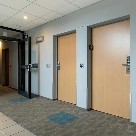 Functional With Ac Lechicka Very Berry By Renters * بوزنان