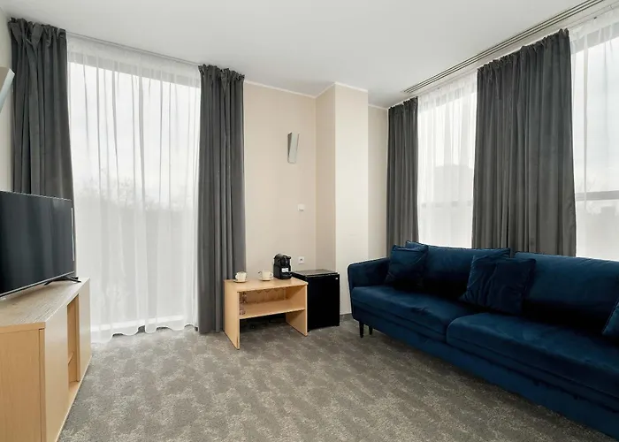 شقة Functional With Ac Lechicka Very Berry By Renters بوزنان