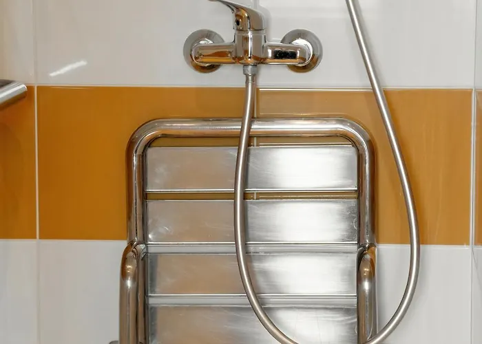 Functional With Ac Lechicka Very Berry By Renters شقة *