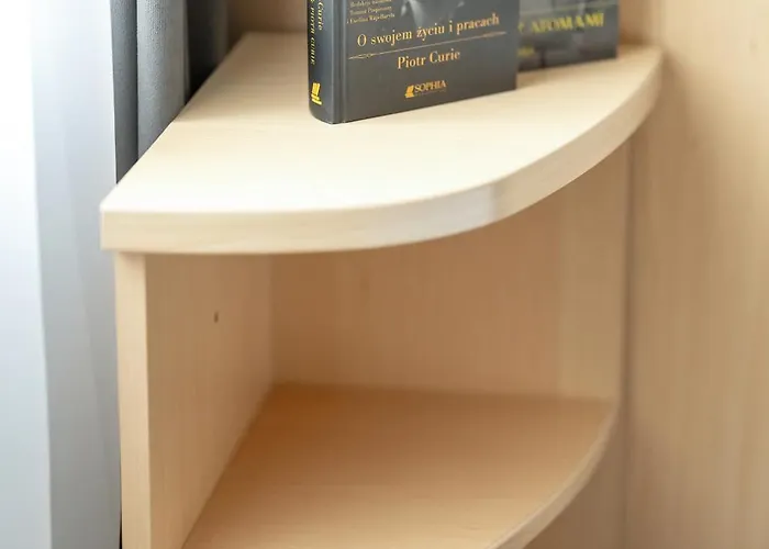 شقة Functional With Ac Lechicka Very Berry By Renters *