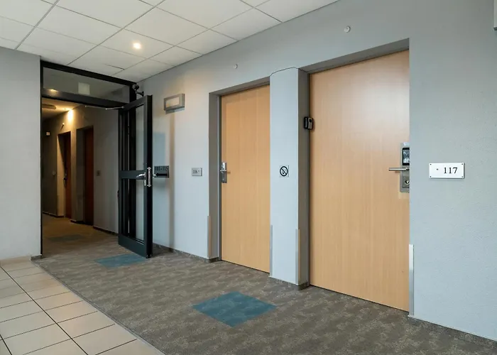 Functional With Ac Lechicka Very Berry By Renters * بوزنان