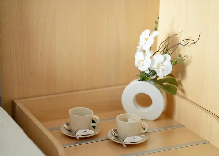 شقة Functional With Ac Lechicka Very Berry By Renters بوزنان